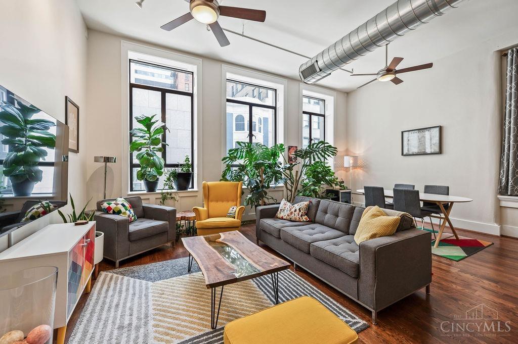 417 Vine Street 302