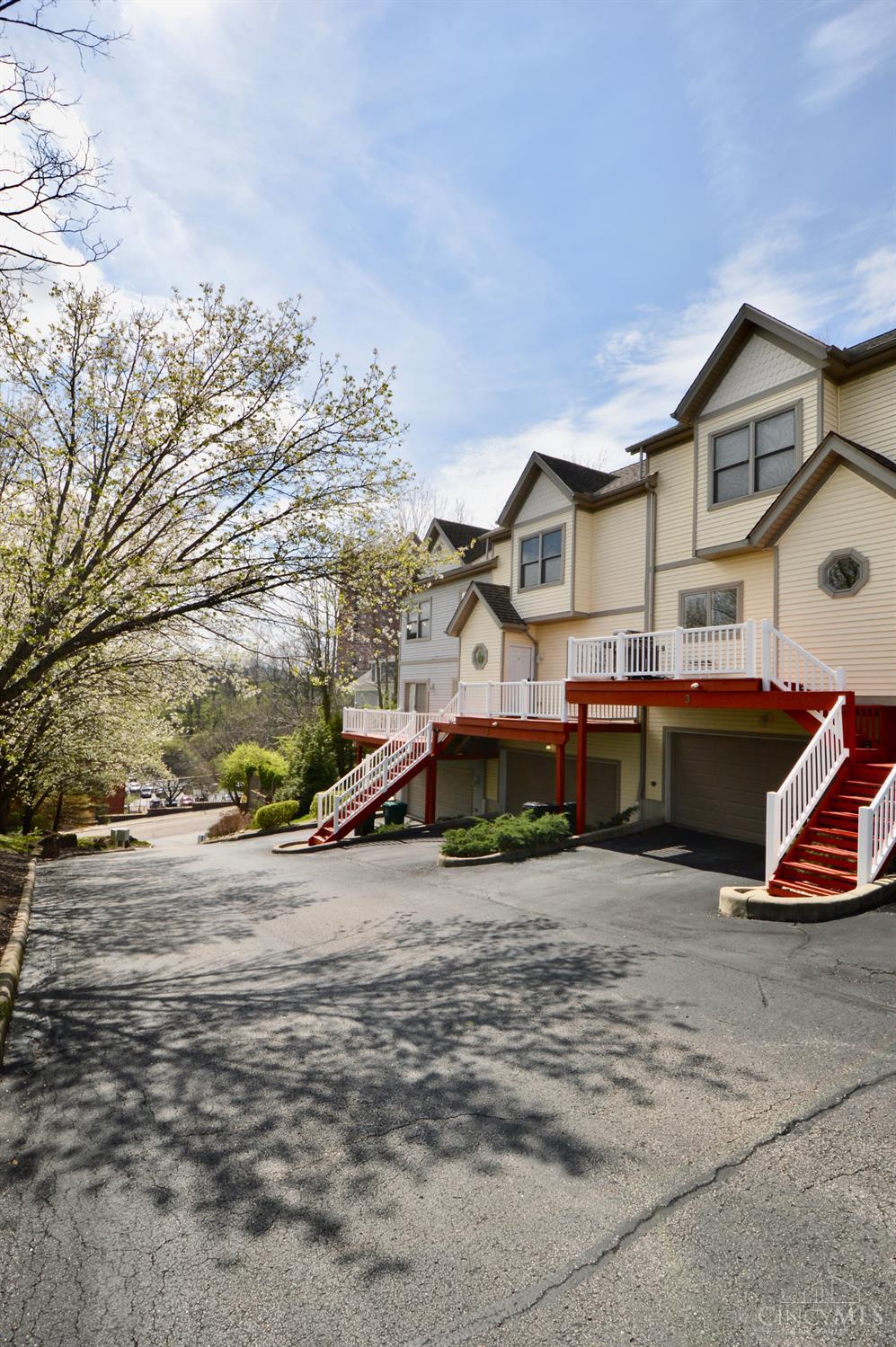 3450 Golden Avenue 2