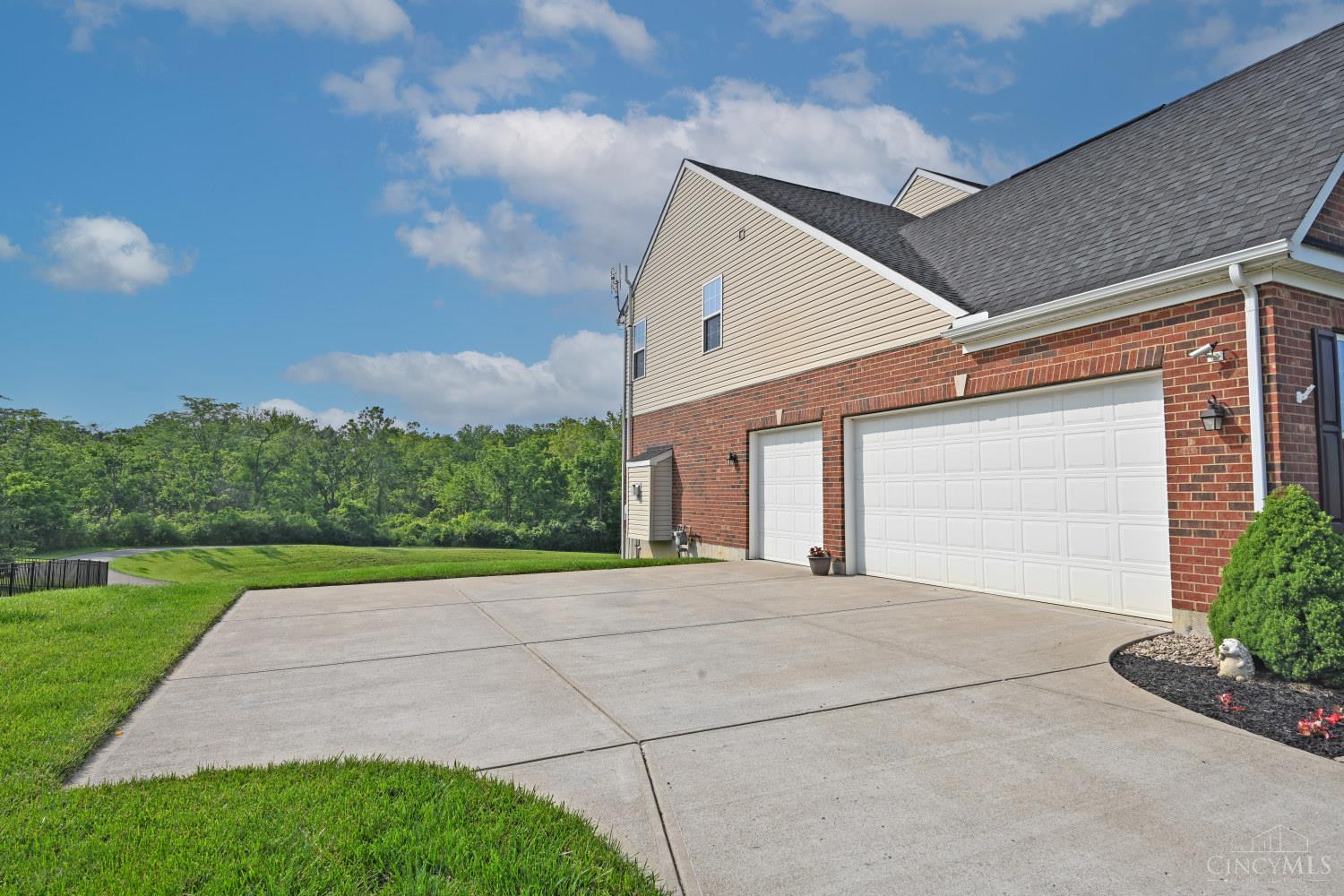 4099 Chatsworth Drive, Mason, Ohio image 4