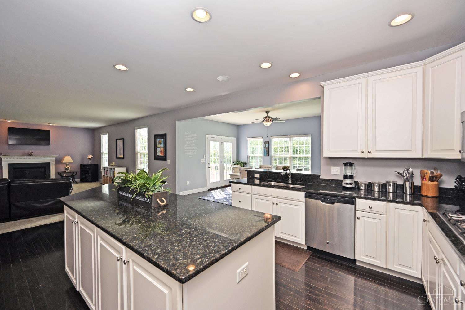 4099 Chatsworth Drive, Mason, Ohio image 23