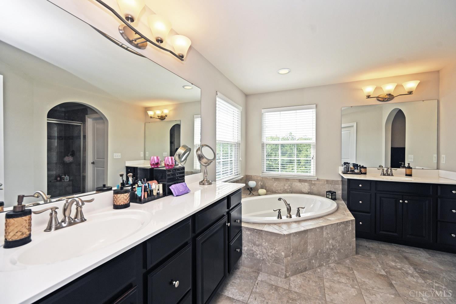 4099 Chatsworth Drive, Mason, Ohio image 49