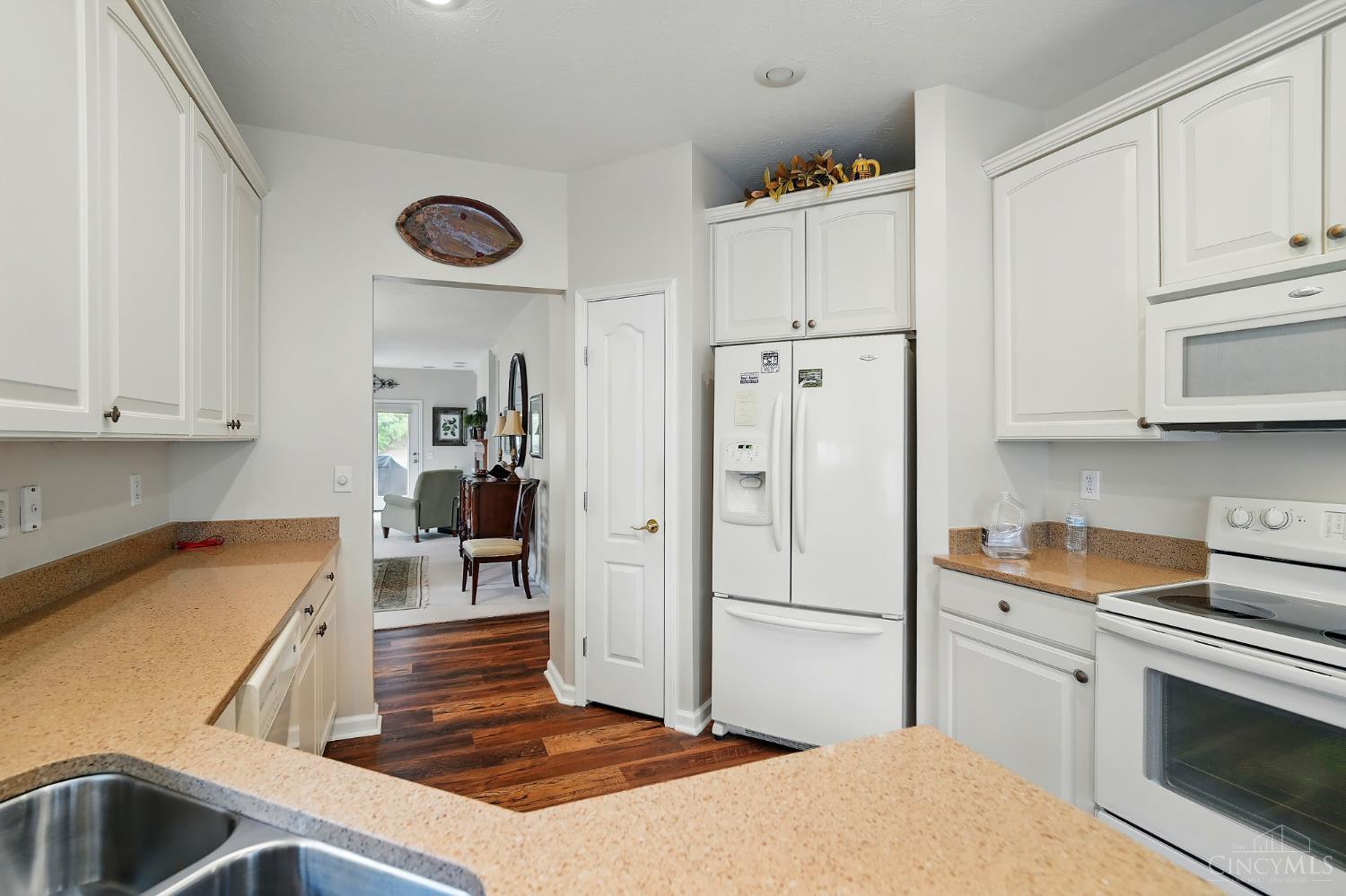 1152 Meadow Vista Drive, Hamilton Twp, Ohio image 15