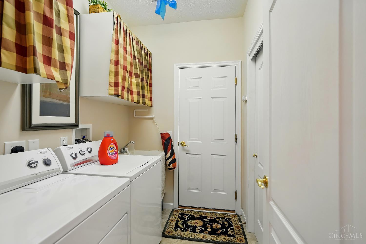 1152 Meadow Vista Drive, Hamilton Twp, Ohio image 26