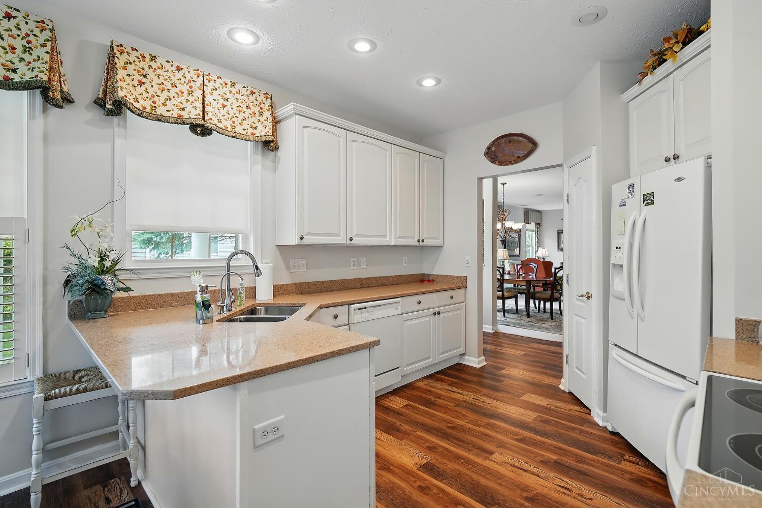 1152 Meadow Vista Drive, Hamilton Twp, Ohio image 14