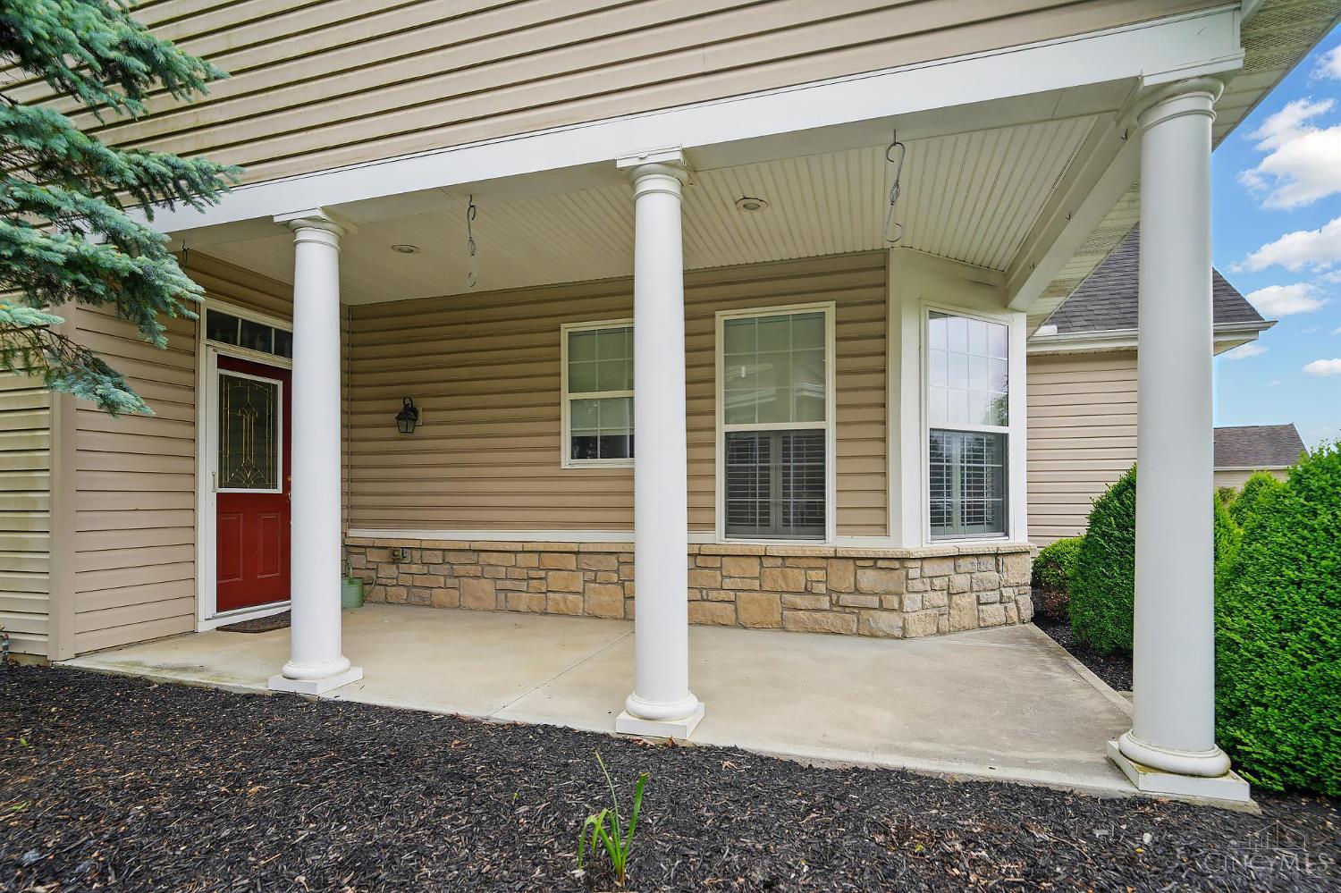 1152 Meadow Vista Drive, Hamilton Twp, Ohio image 4