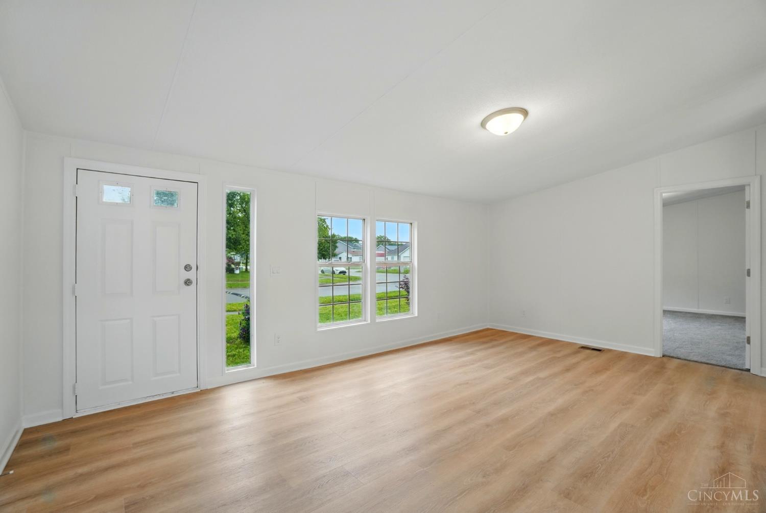 665 Diamond Loop, Middletown, Ohio image 3
