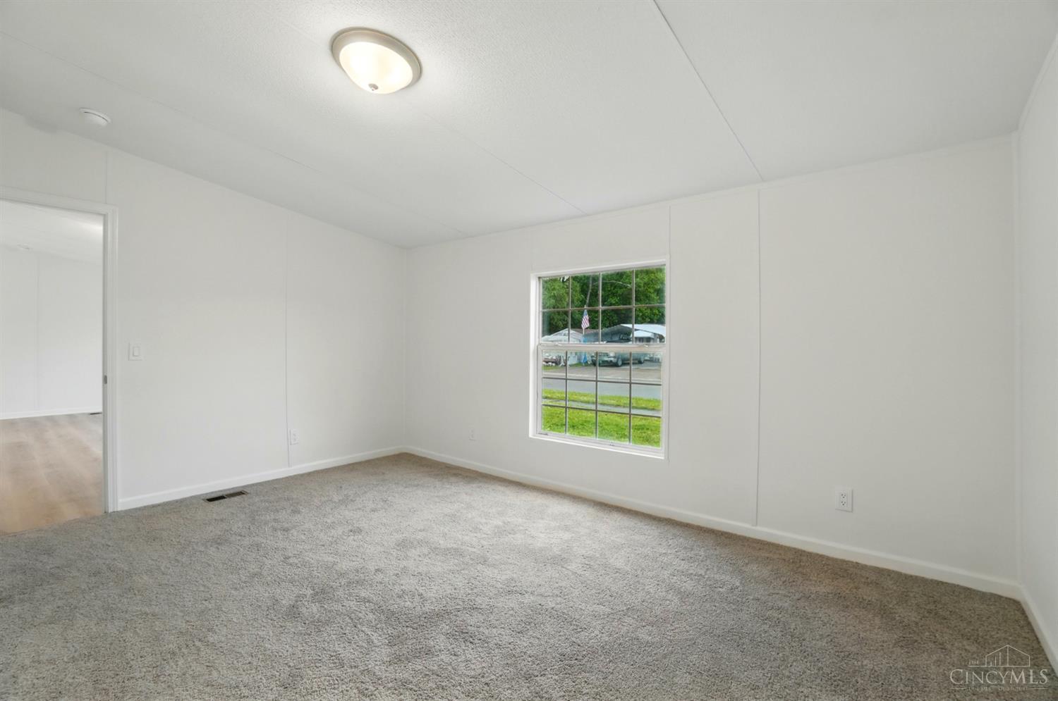 665 Diamond Loop, Middletown, Ohio image 24