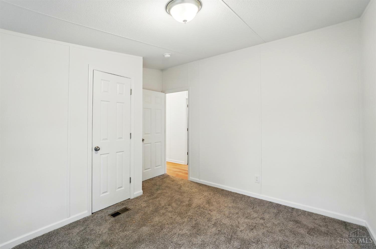 665 Diamond Loop, Middletown, Ohio image 20