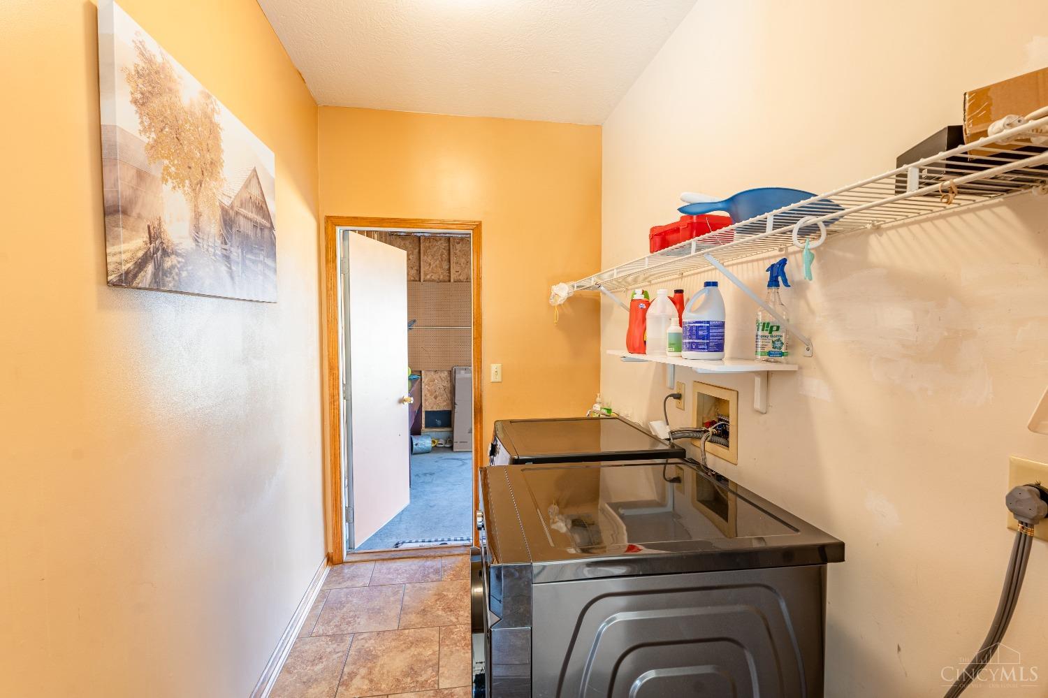 6558 Jayfield Drive, Fairfield Twp, Ohio image 32