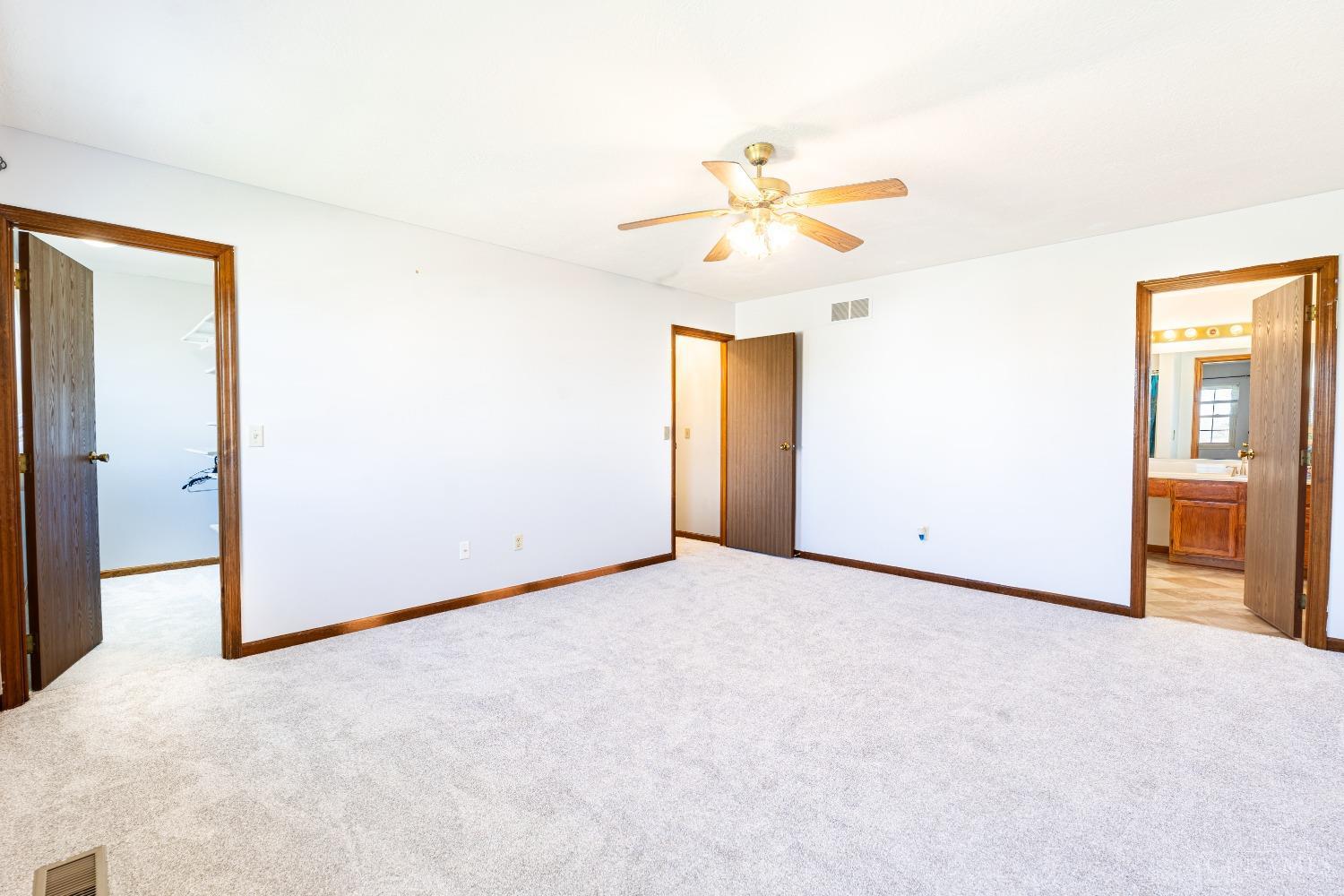 6558 Jayfield Drive, Fairfield Twp, Ohio image 14