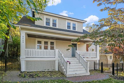 Photo of 3523 Pape Avenue, Cincinnati, OH 45208 (MLS # 1861099)