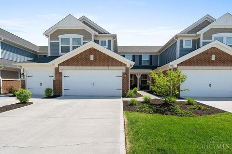 Photo of 4413 Waters Edge Lane, Lebanon, OH 45036 (MLS # 1876505)