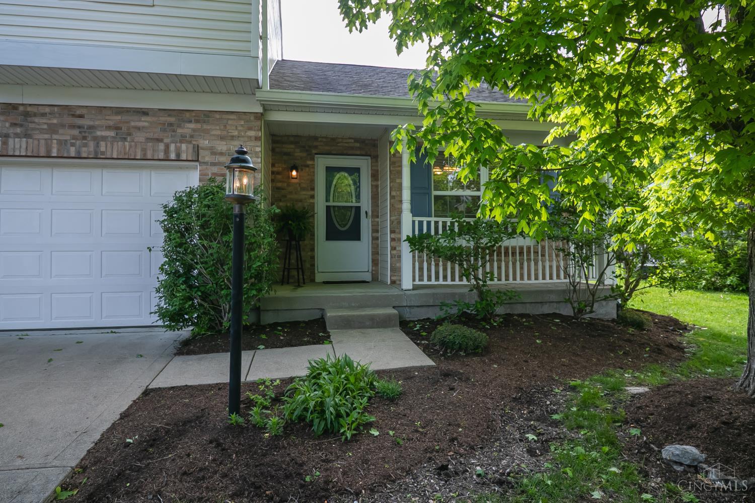 6289 Maple Grove