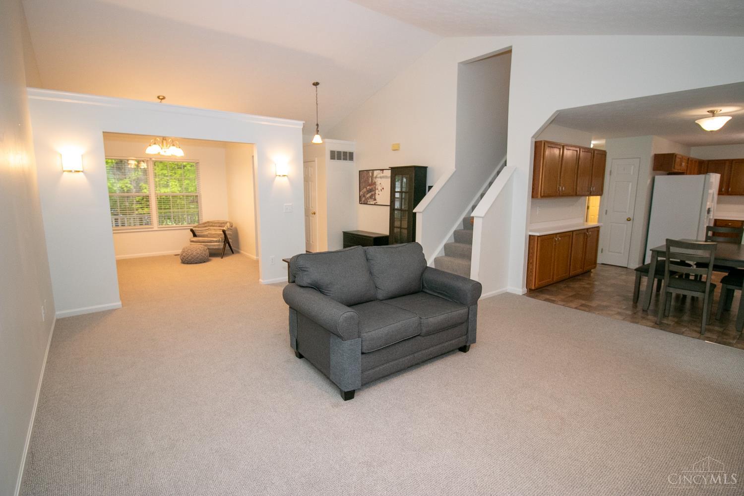6289 Maple Grove