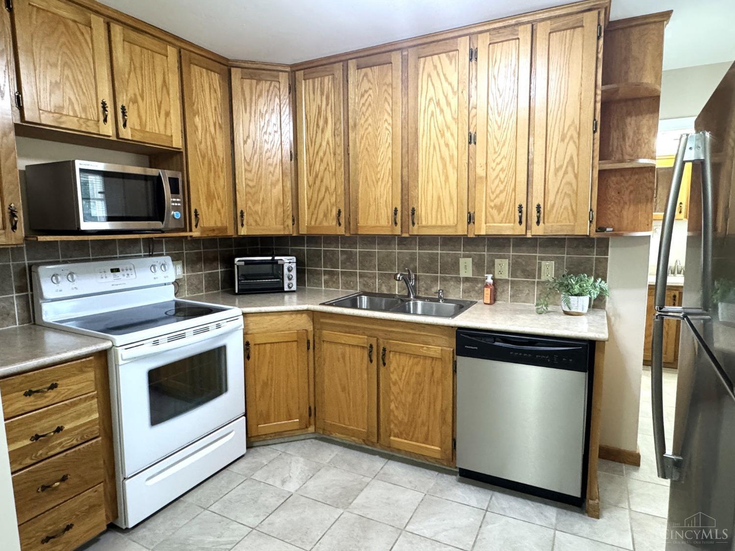 8681 Glenrose Lane, Anderson Twp, Ohio image 11