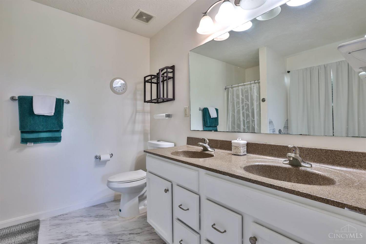 7590 Black Squirrel Trail, Hamilton, Ohio image 22