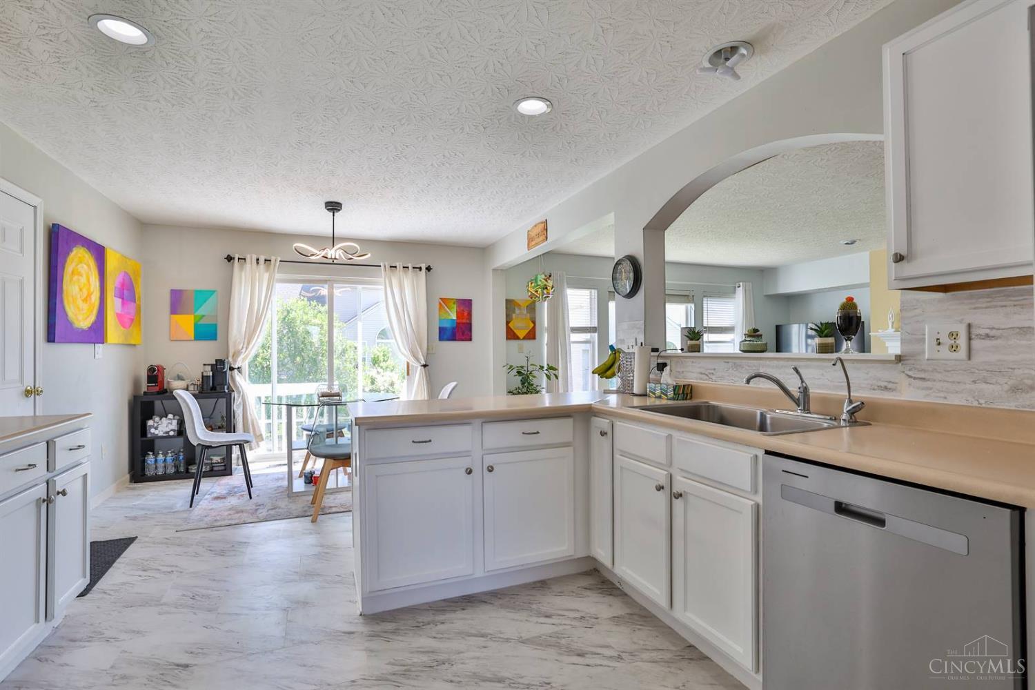 7590 Black Squirrel Trail, Hamilton, Ohio image 14