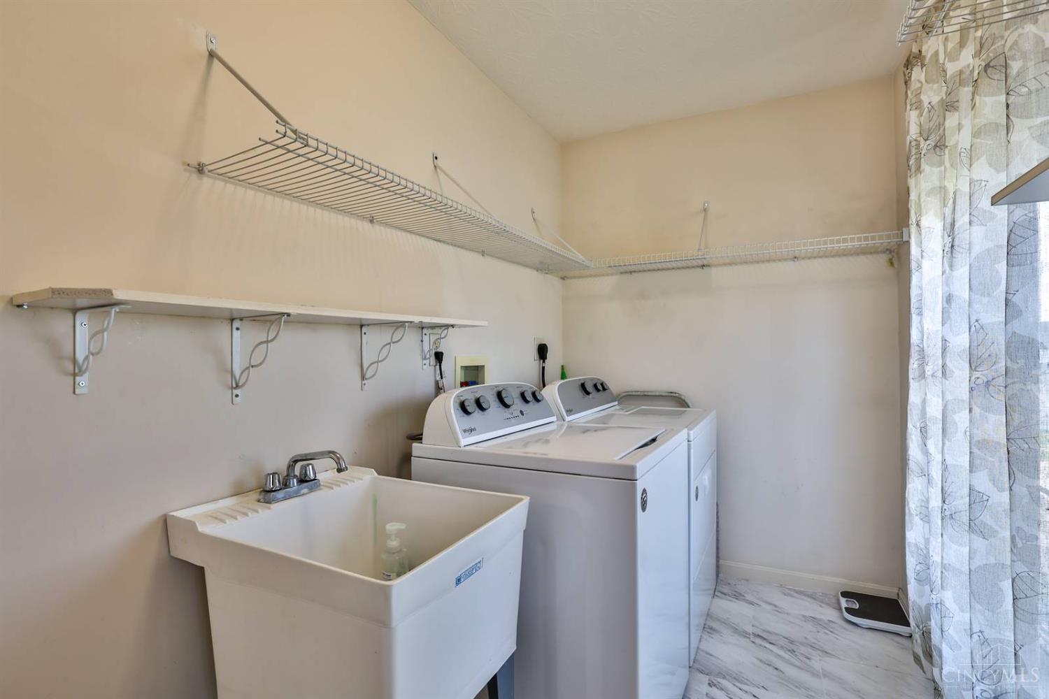 7590 Black Squirrel Trail, Hamilton, Ohio image 37