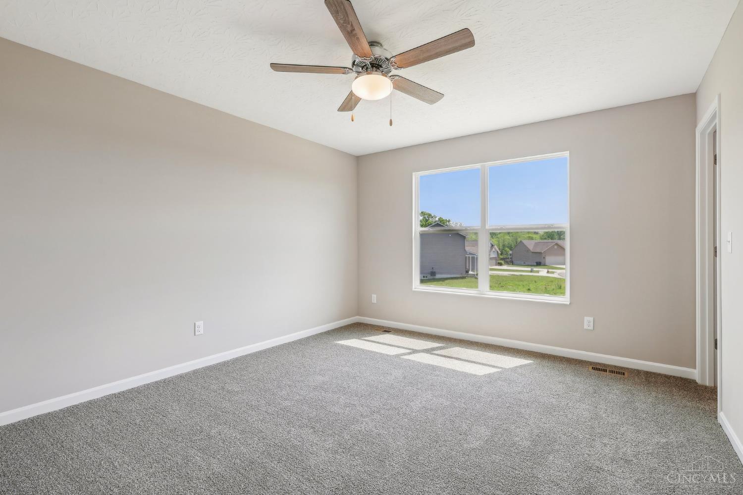 318 Selkirk Place, Trenton, Ohio image 35