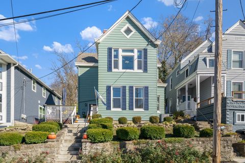 Photo of 3624 Woodbridge Place, Cincinnati, OH 45226 (MLS # 1861506)