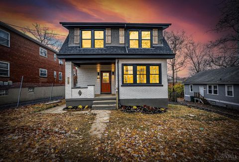 Photo of 6120 Kennedy Avenue, Cincinnati, OH 45213 (MLS # 1862598)