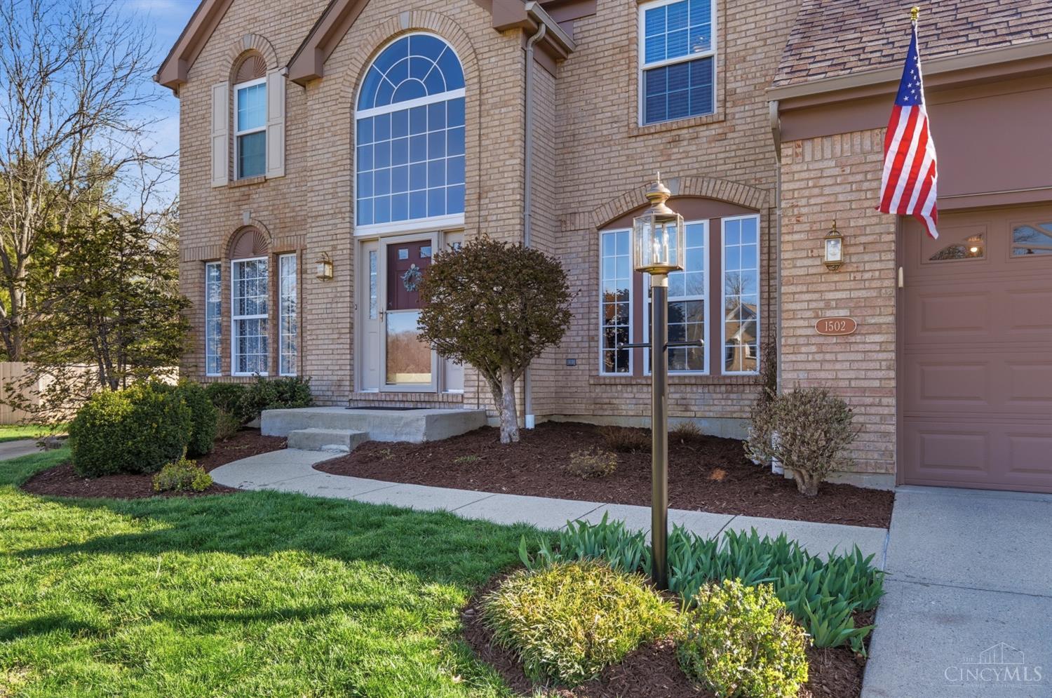 1502 Huntcrest Drive