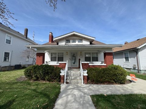 Photo of 928 Hooven Ave, Hamilton, OH 45011 (MLS # 1871871)