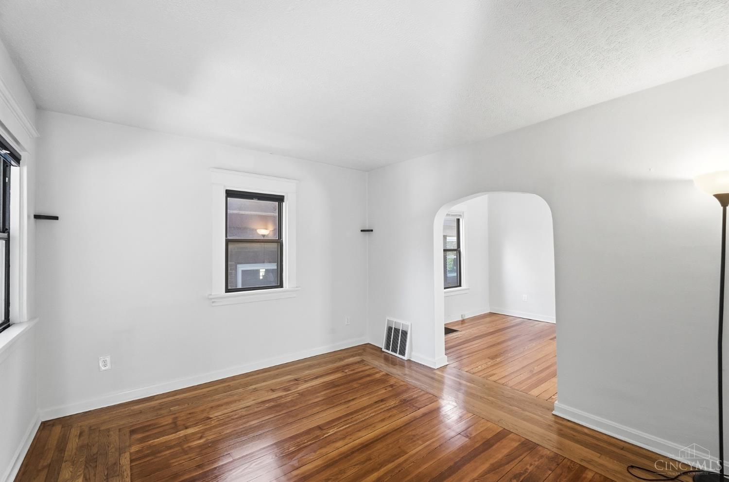 2105 W Clifton Avenue