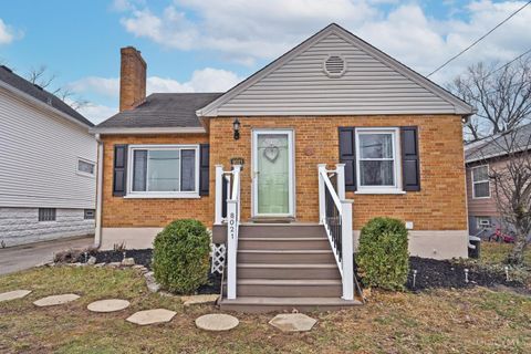 Photo of 8021 Beech Avenue, Deer Park, OH 45236 (MLS # 1867644)