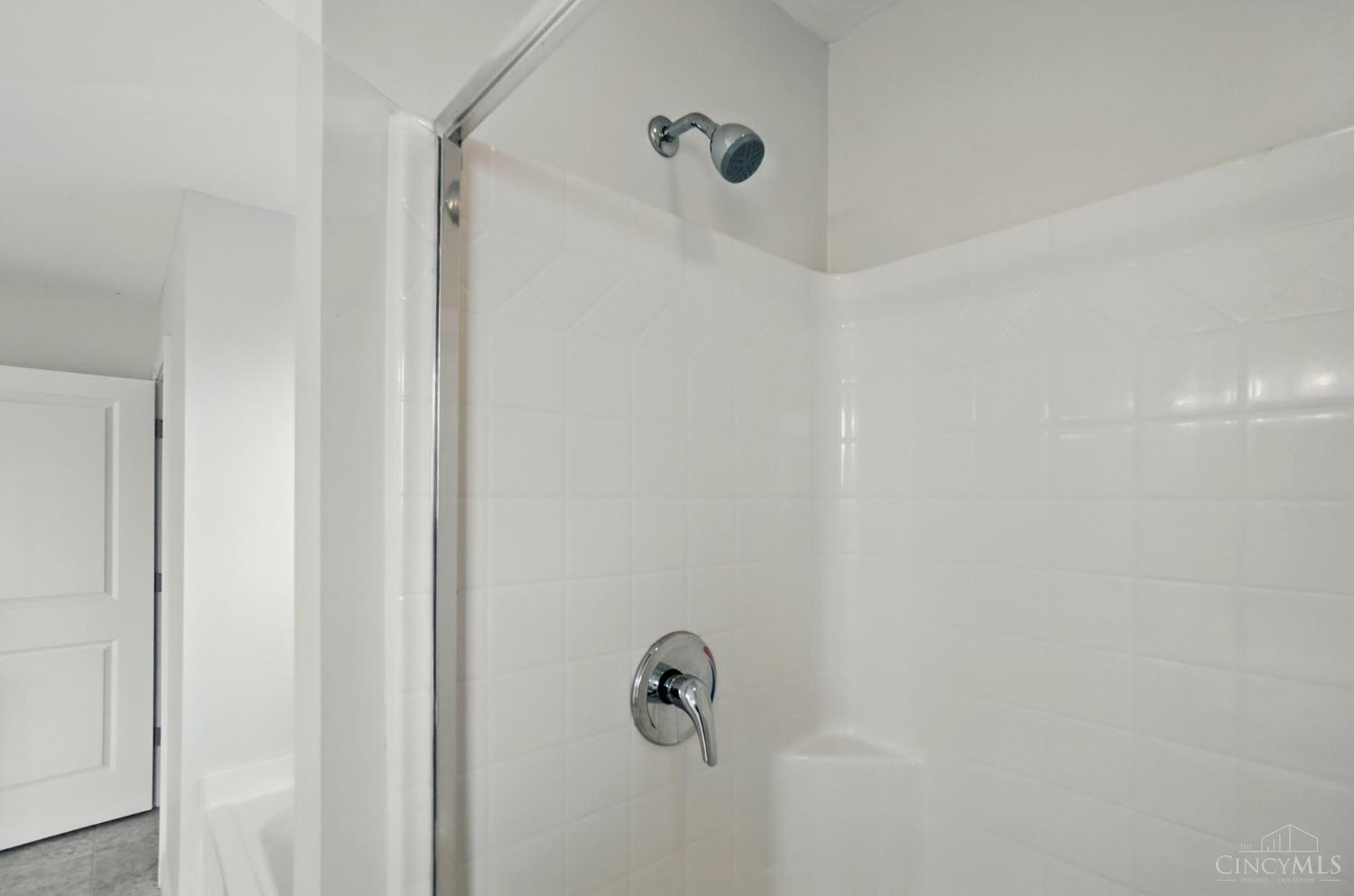 1201 Sinclair Drive, Hamilton Twp, Ohio image 33