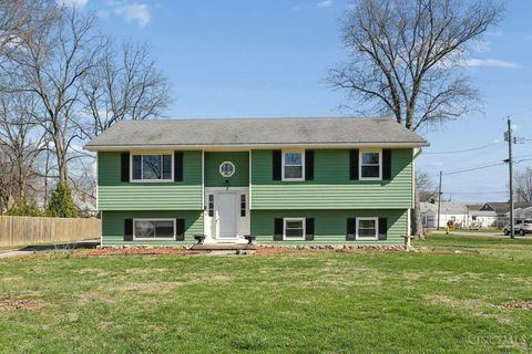 Photo of 3 Carnell Place, Mason, OH 45040 (MLS # 1871619)