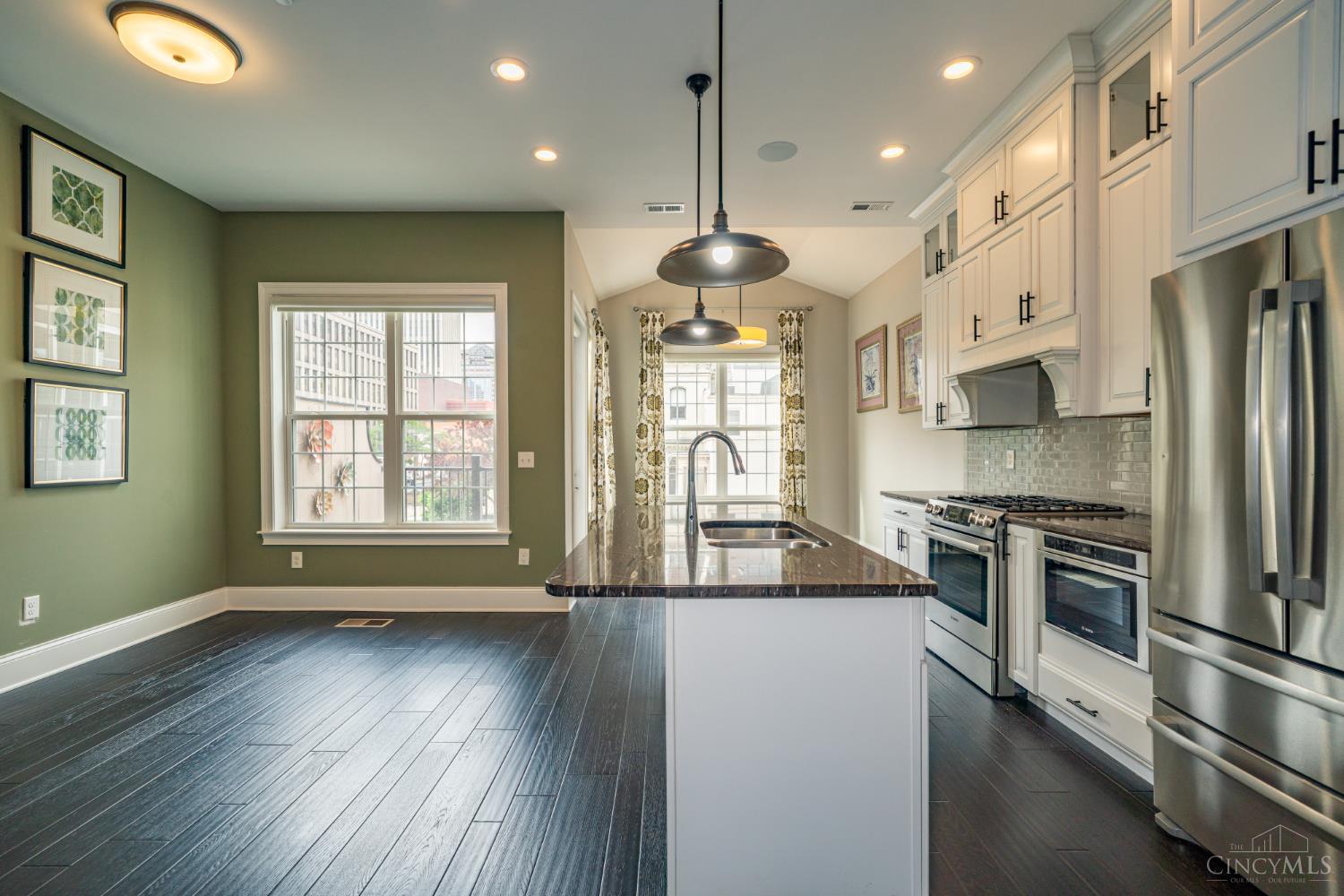 104 W Monument Avenue