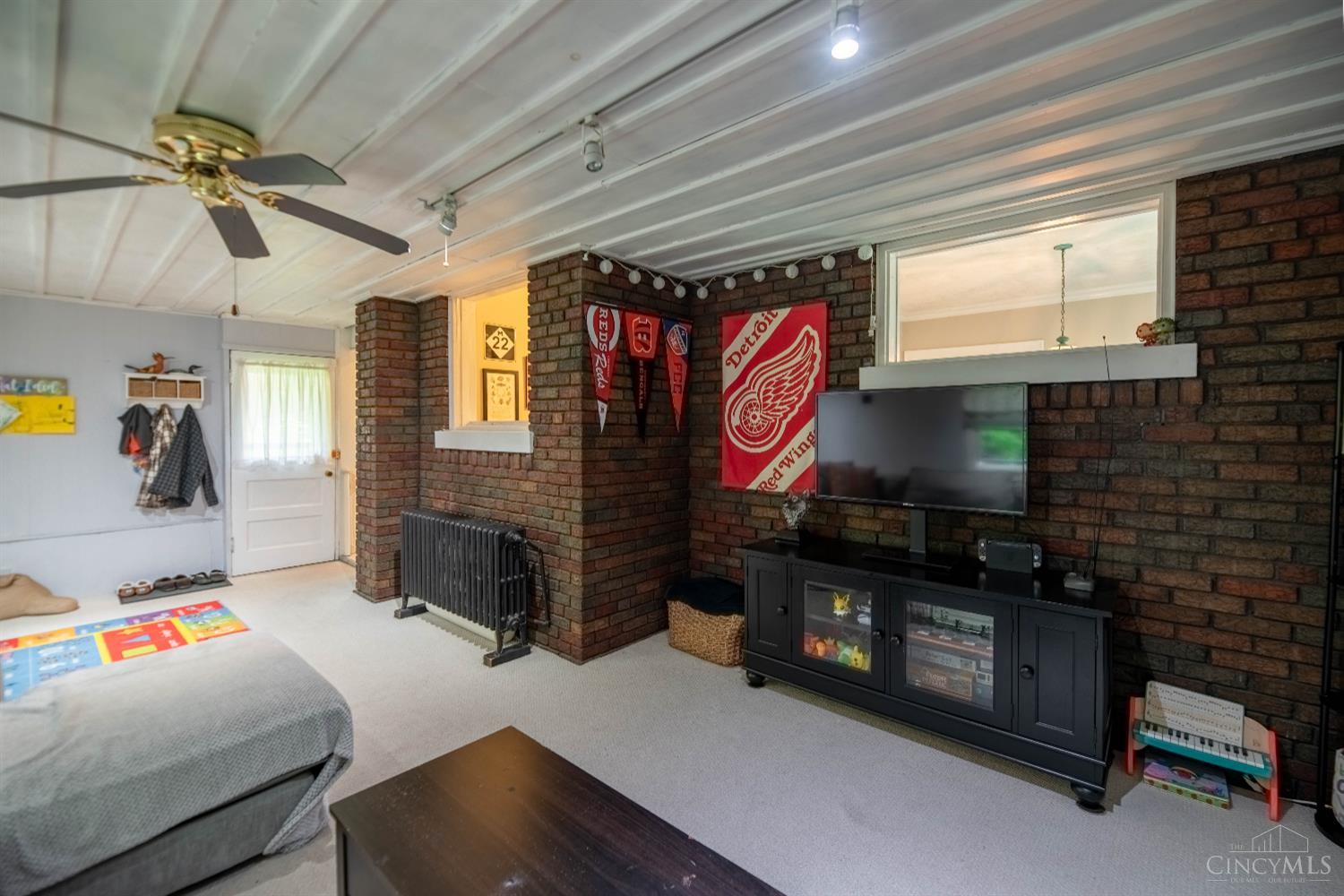 667 E Mitchell Avenue, Cincinnati, Ohio image 21
