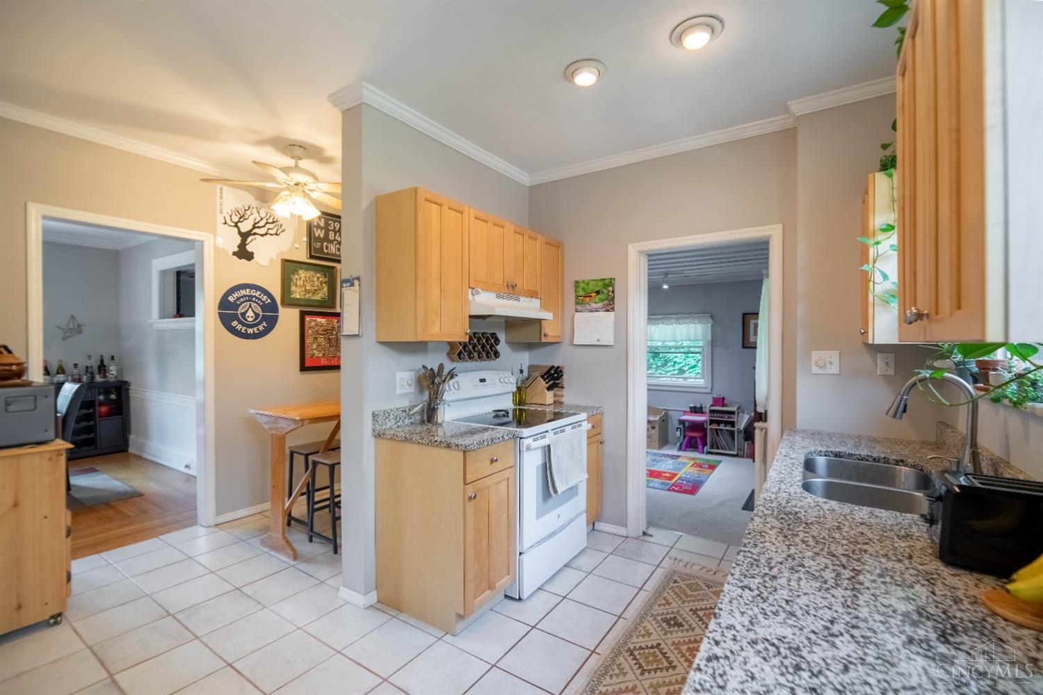 667 E Mitchell Avenue, Cincinnati, Ohio image 17