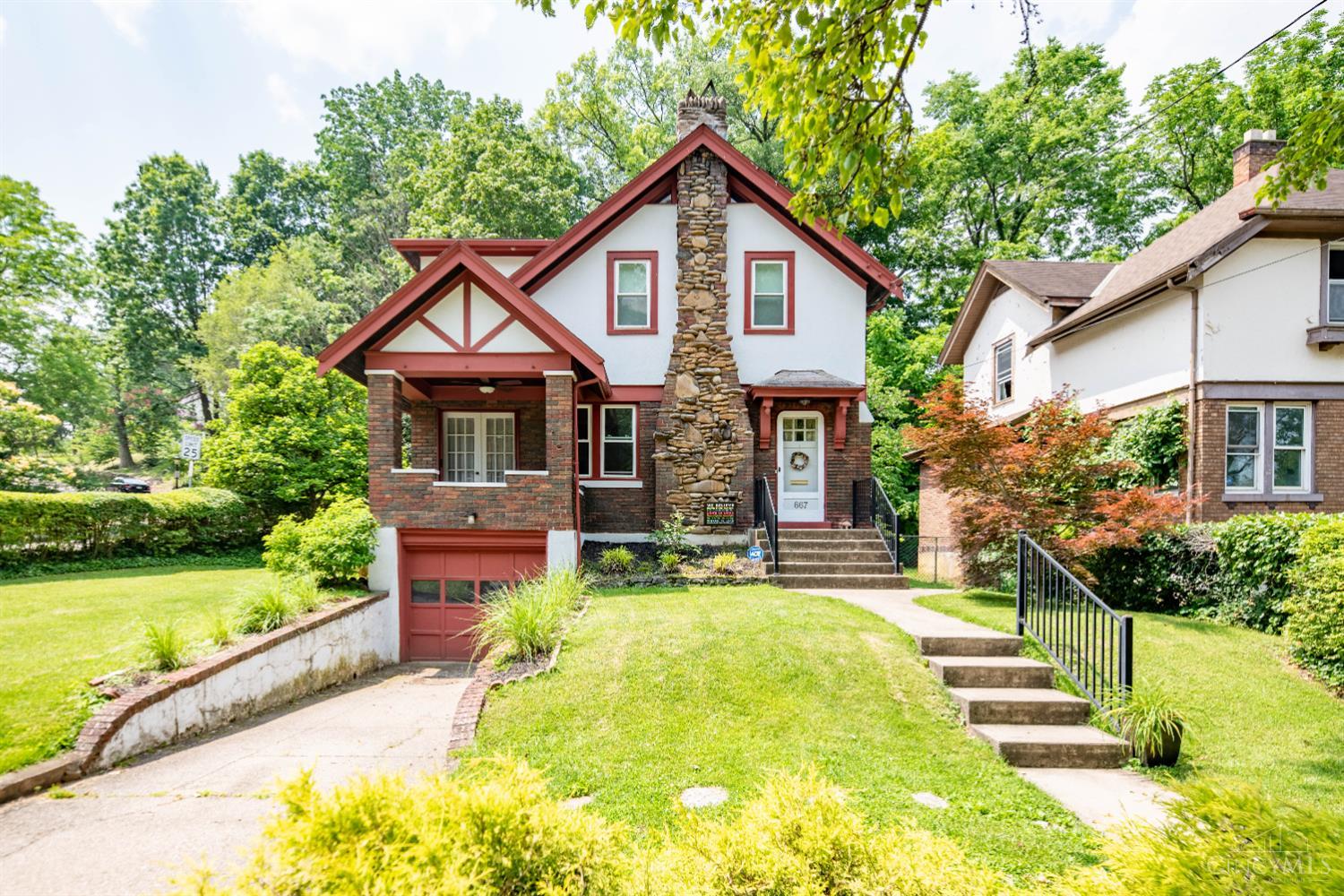 667 E Mitchell Avenue, Cincinnati, Ohio image 1