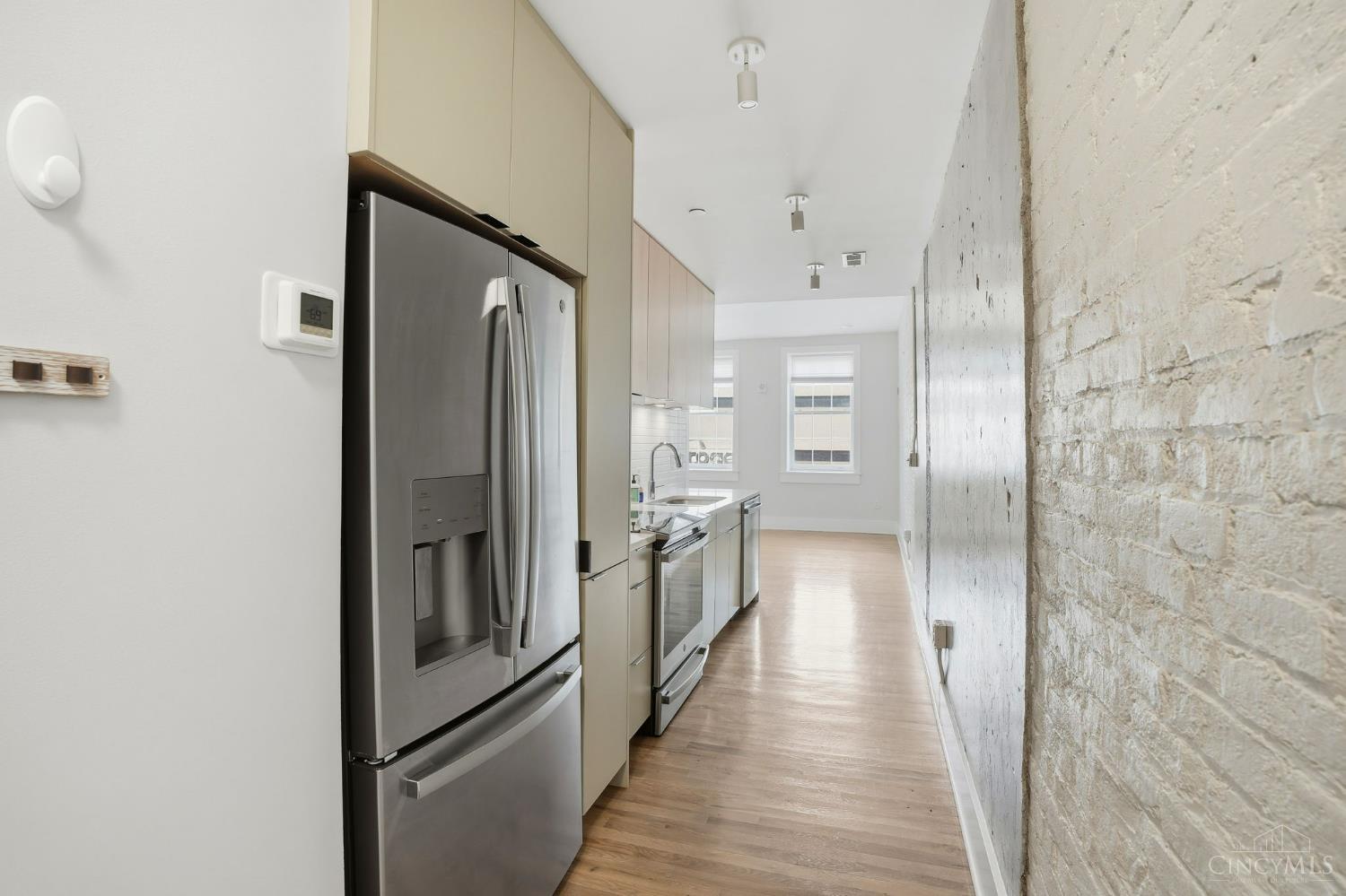 11 E Court Street 303