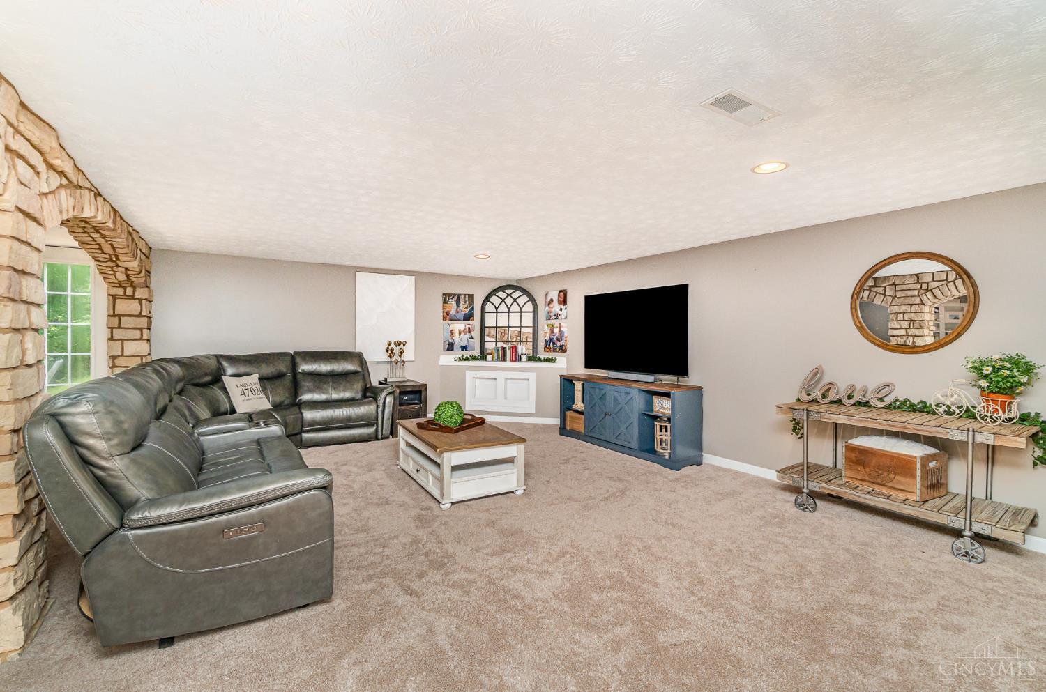 1753 E Cove Circle, Lawrenceburg, Indiana image 19