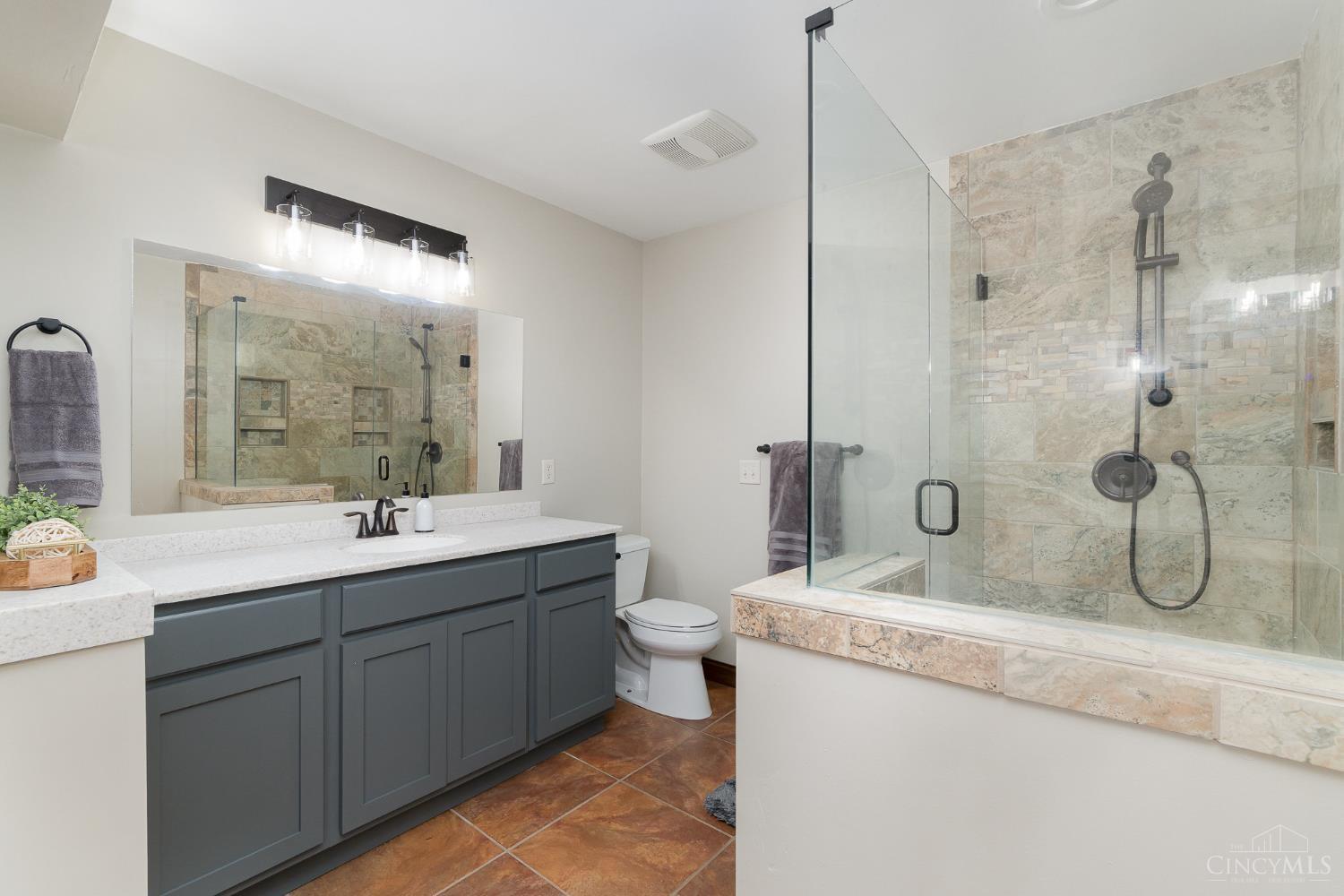 1753 E Cove Circle, Lawrenceburg, Indiana image 33