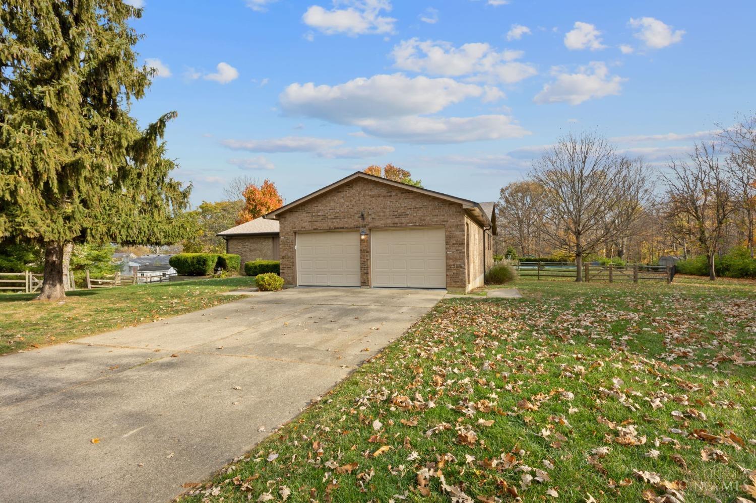 5774 Chesterfield Court, Fairfield, Ohio image 13