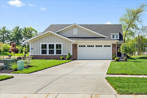Homes For Sale - 1061 Olivewood Avenue<br/> Batavia, OH 45103