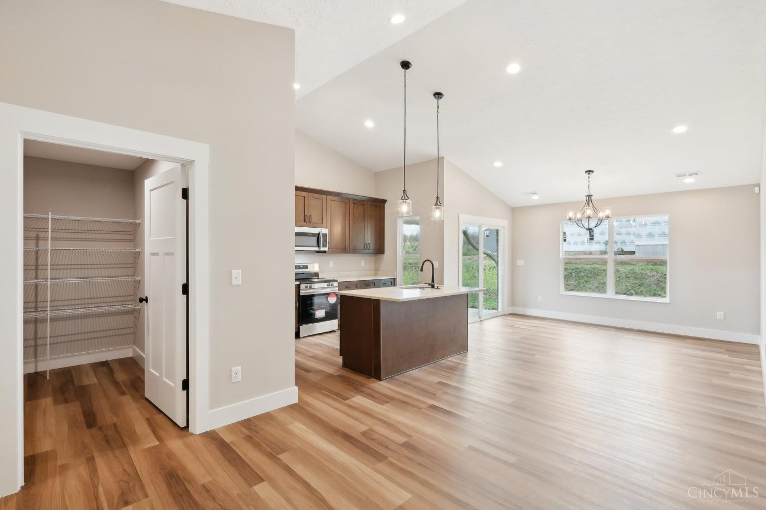 5017 Waterford Lane, Middletown, Ohio image 21