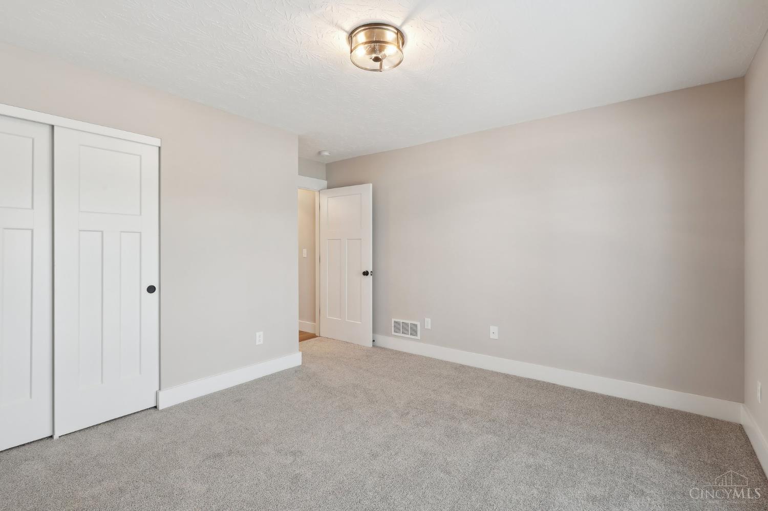 5017 Waterford Lane, Middletown, Ohio image 44