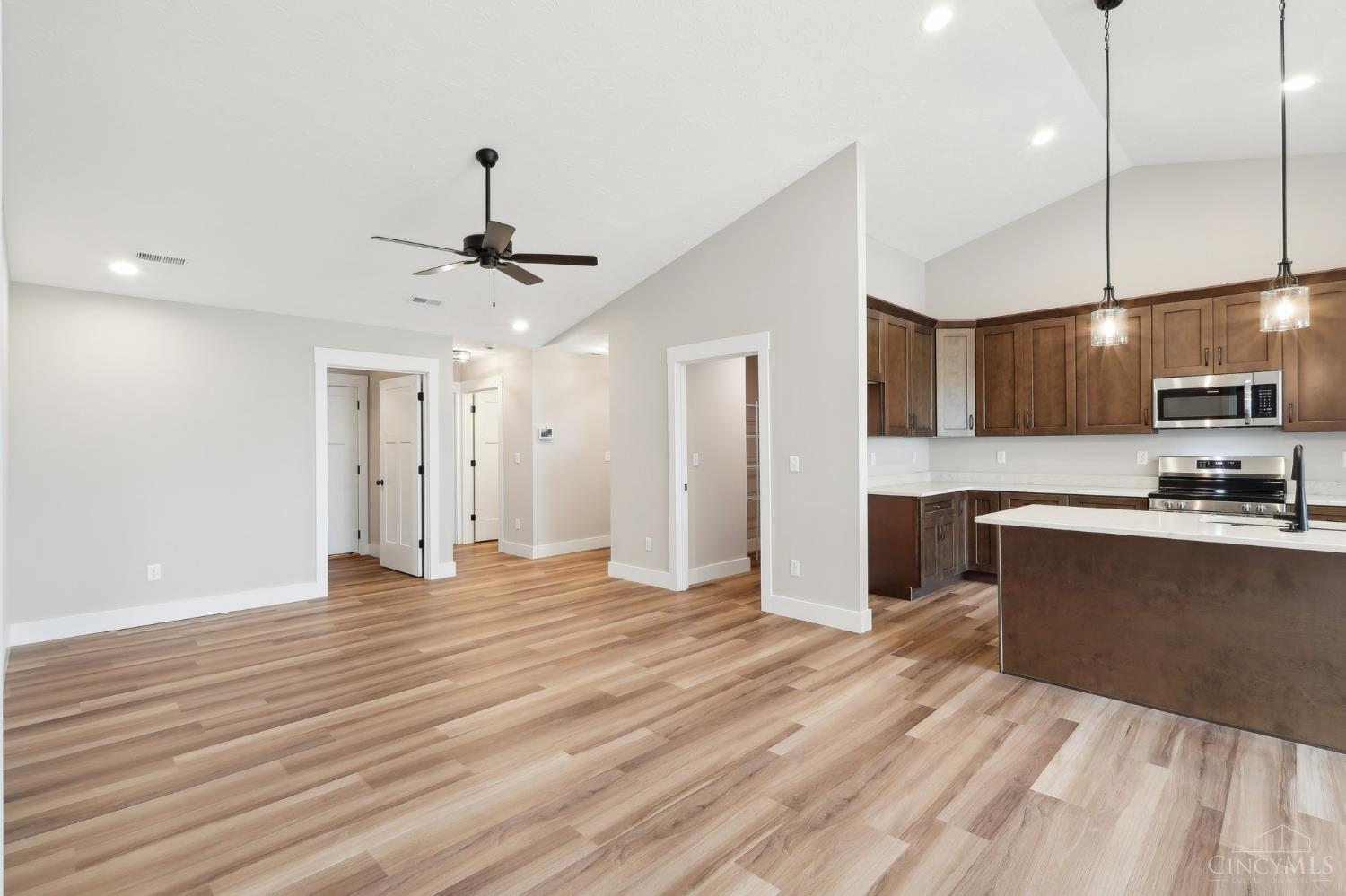 5017 Waterford Lane, Middletown, Ohio image 17