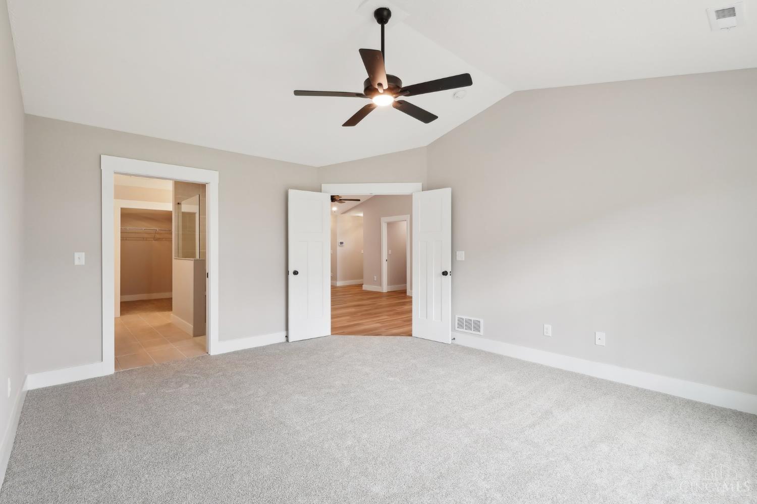 5017 Waterford Lane, Middletown, Ohio image 32