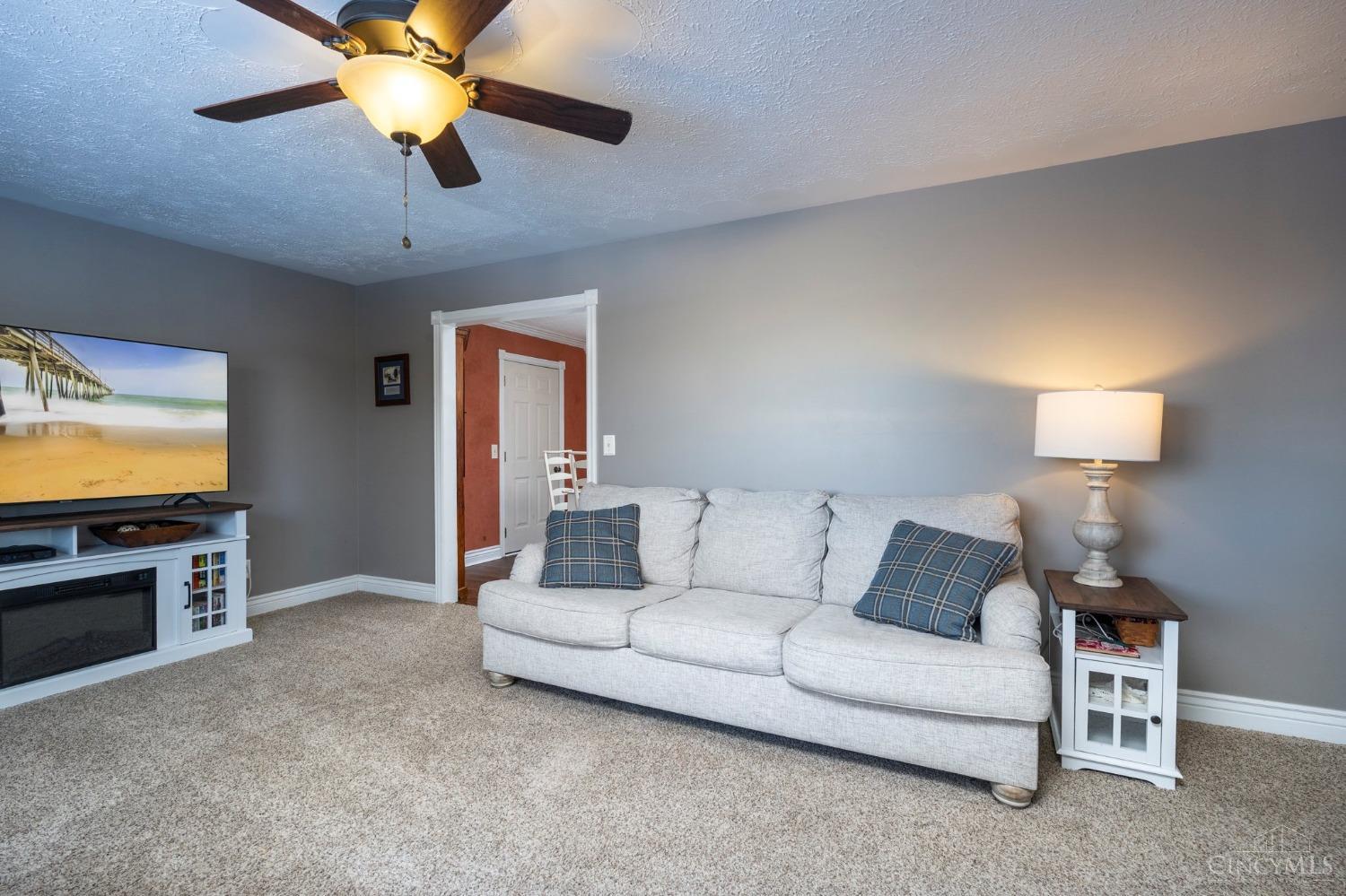 109 Elizabeth Drive, Hillsboro, Ohio image 6
