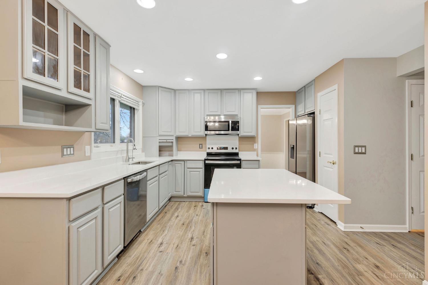 7692 West Lake Drive, West Chester, Ohio image 10