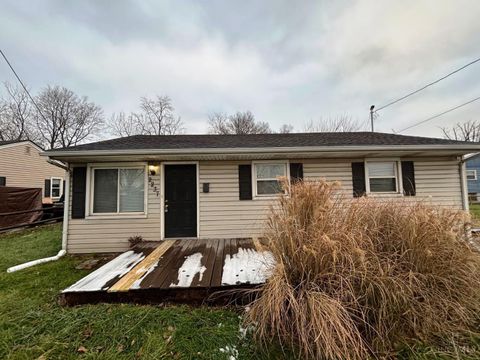 Photo of 2237 Carolina Street, Middletown, OH 45044 (MLS # 1871811)