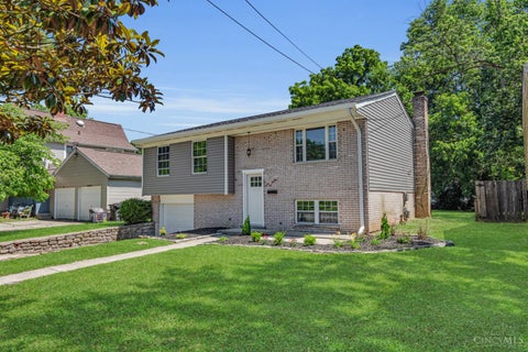 Homes For Sale - 6826 Parkland Avenue<br/> Cincinnati, OH 45233