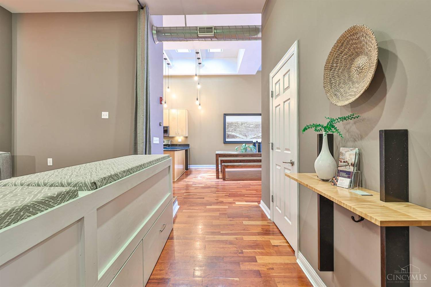 323 W Fifth Street 1S