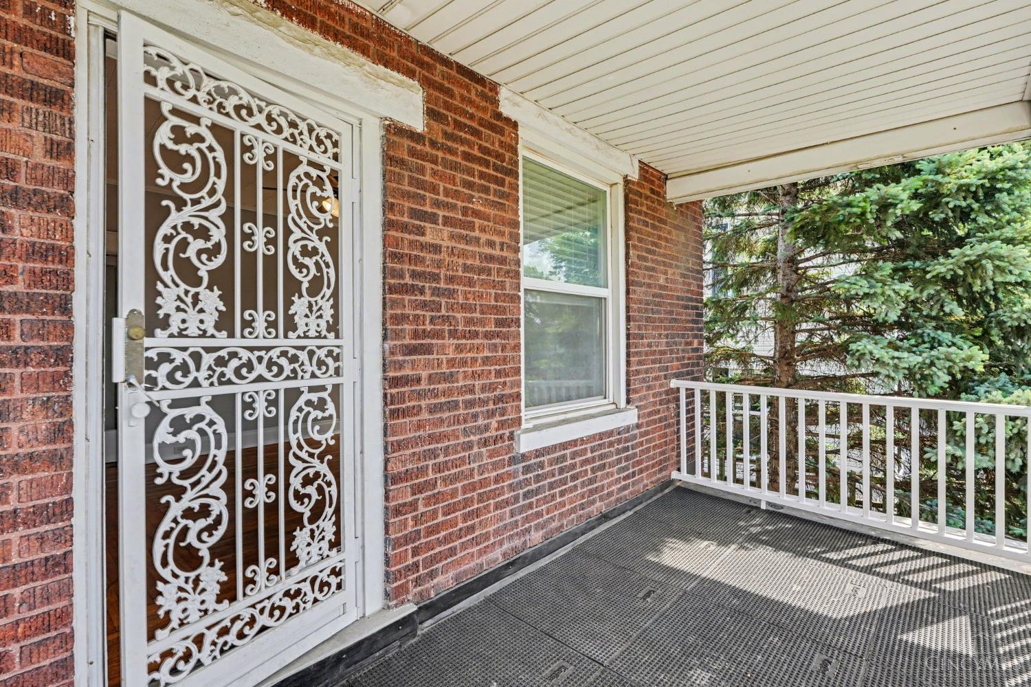 2310 Buxton